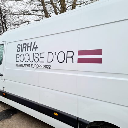 Reklāmas uzlīmju izgriešana un printēšana pavāru konkursam Latvijas komandai